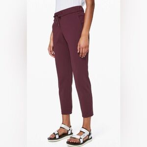 Lululemon On the Fly 7/8 Pant *28"- Cassis/ Size 2